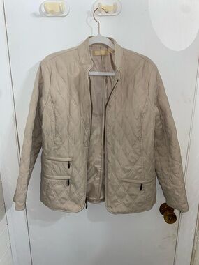 Kate Hill Quilted Lightweight Jacket in Beige